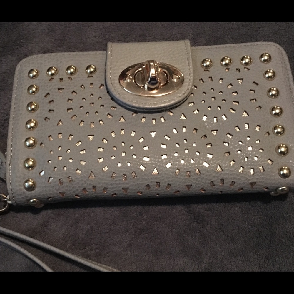 Under One Sky wristlet